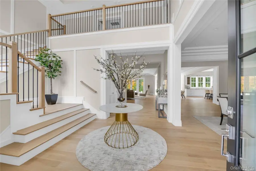 38 Cow Neck Road, Sands Point, NY 11050 - #3