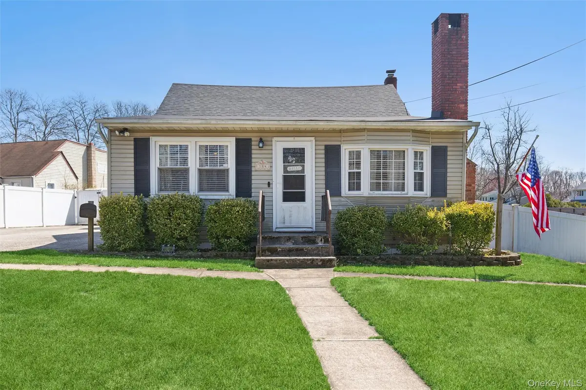 184 Smith Road, Ronkonkoma, NY 11779 - #1