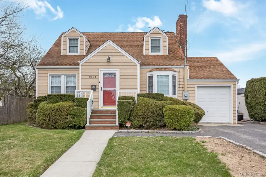 2164 Willow Street, Wantagh, NY 11793 - #2