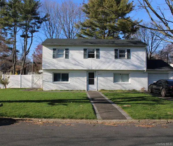 19 South Lane, Huntington, NY 11743