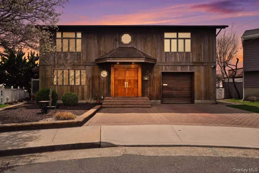 648 Nassau Avenue, Freeport, NY 11520 - #2