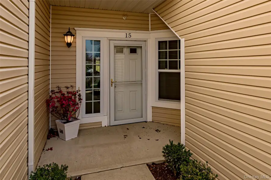 15 Cricket Court, Shirley, NY 11967 - #3