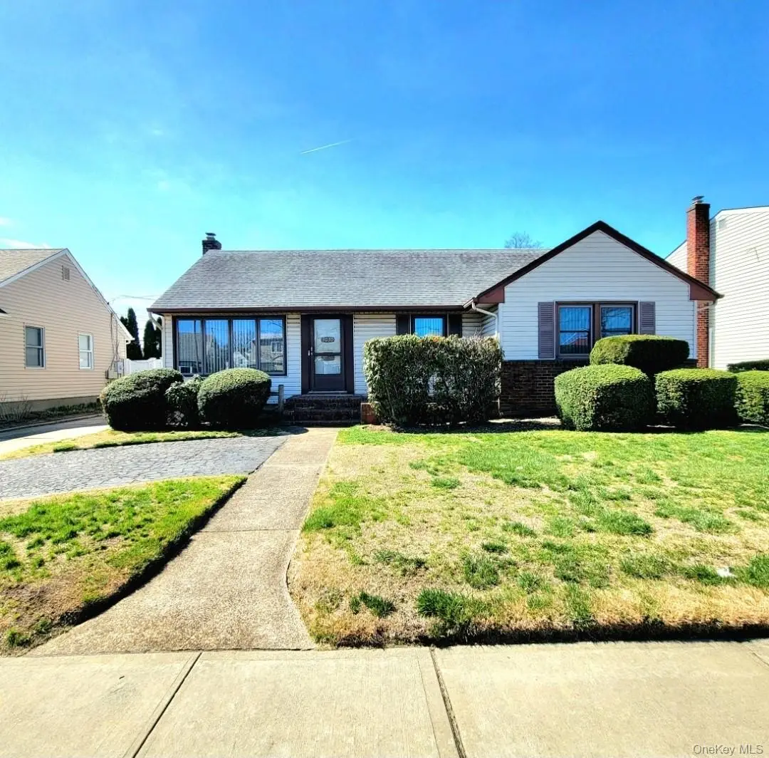 3030 N Jerusalem Road, Wantagh, NY 11793 - #1