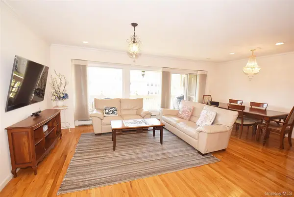 207-22 Jordan Drive #93 U, Bayside, NY 11360