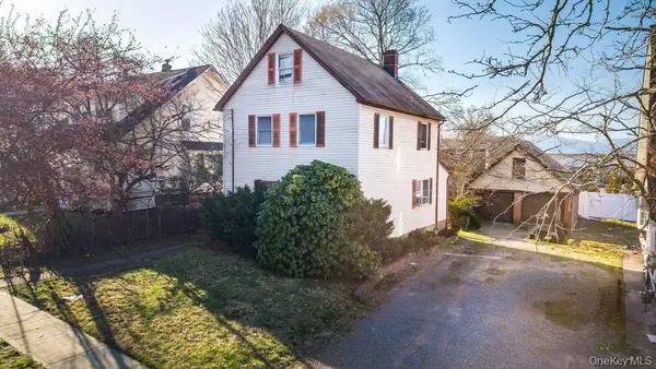 24 Dennis Street, Manhasset, NY 11030