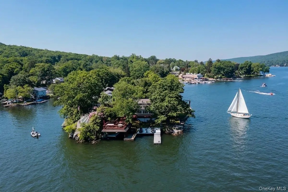 46 W Cove Road, Greenwood Lake, NY 10925 - #1