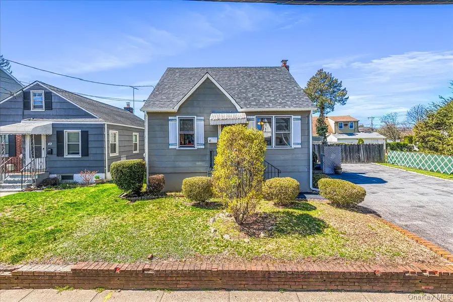 47 Ellison Avenue, Westbury, NY 11590 - #3