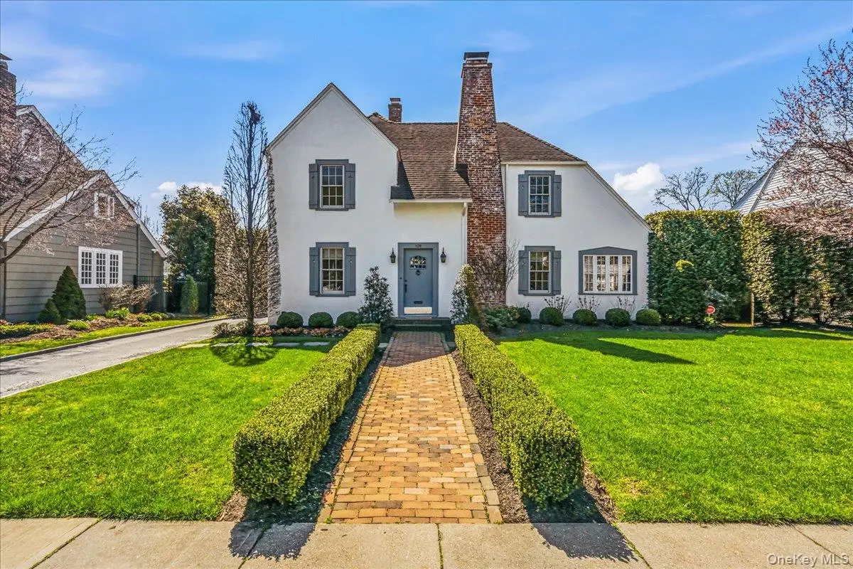 108 Chestnut Street, Garden City, NY 11530 - #1