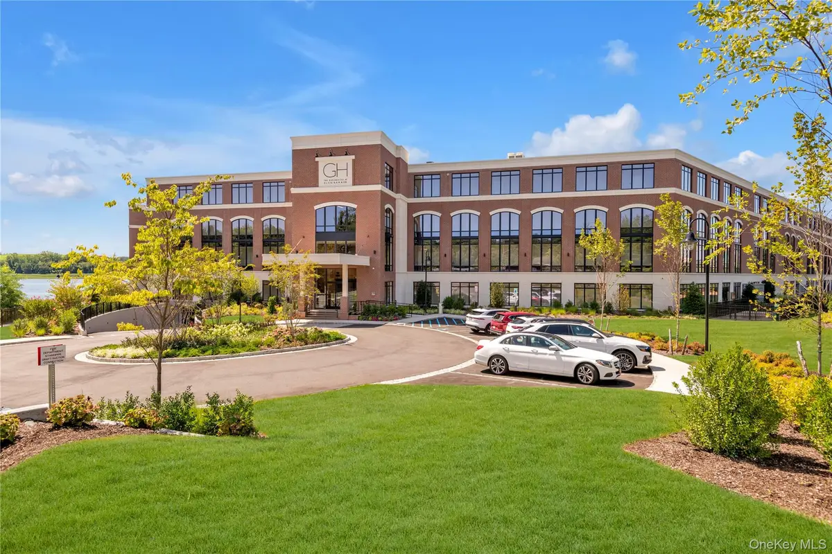 10 Shore Road #208, Glenwood Landing, NY 11547 - #1