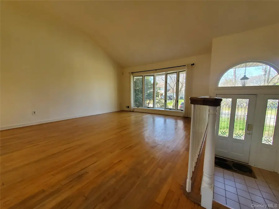 86 Soundview Drive, Port Jefferson, NY 11777 - #2