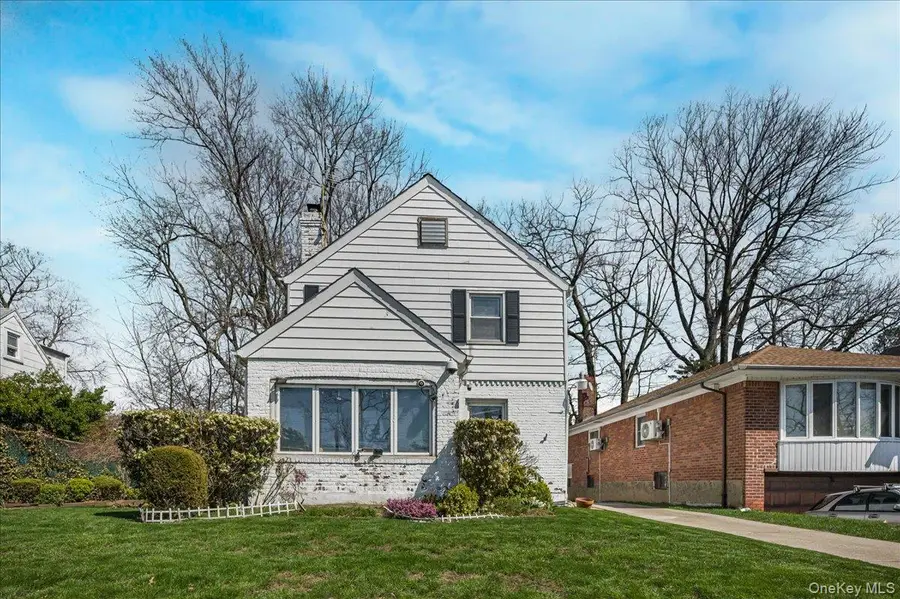 8145 Utopia Parkway, Jamaica, NY 11432 - #2