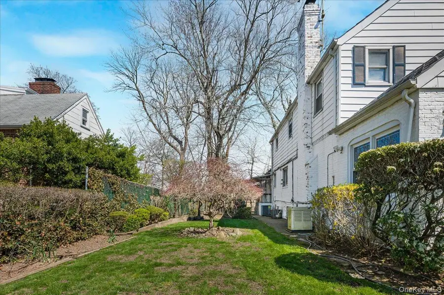 8145 Utopia Parkway, Jamaica, NY 11432 - #3