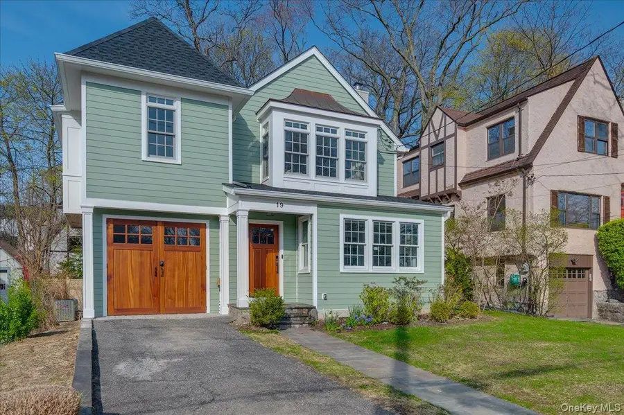 19 Nassau Road, Larchmont, NY 10538 - #2