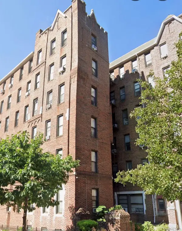 36-20 168 street Street #3I, Flushing, NY 11358