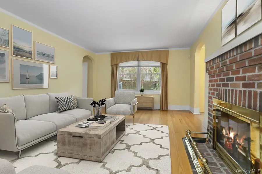 10 Grandview Avenue, Pleasantville, NY 10570 - #3