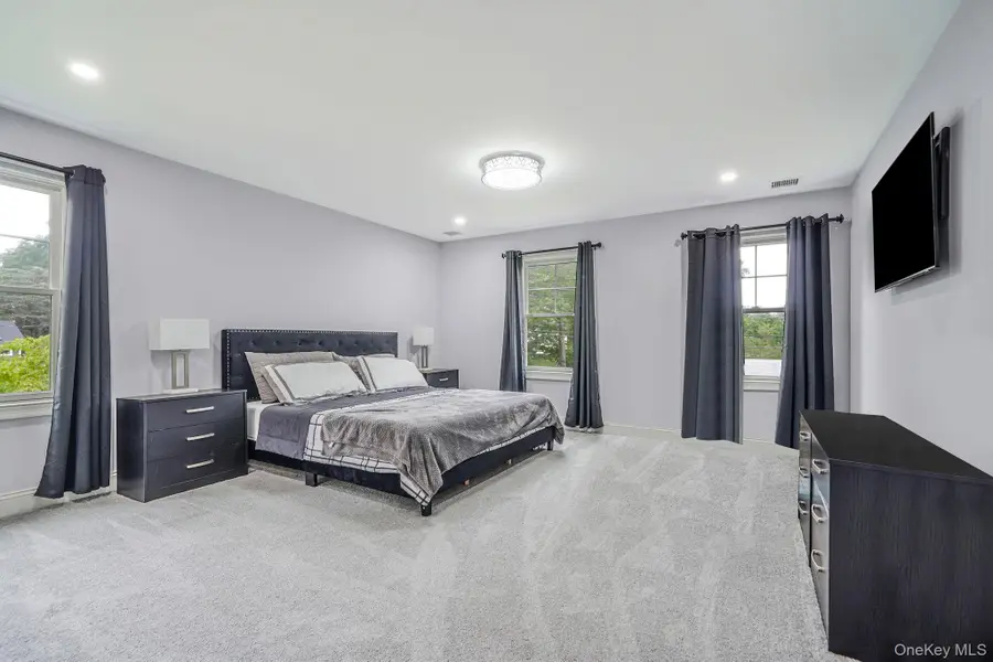 353 A Winthrop Street, Westbury, NY 11590 - #2