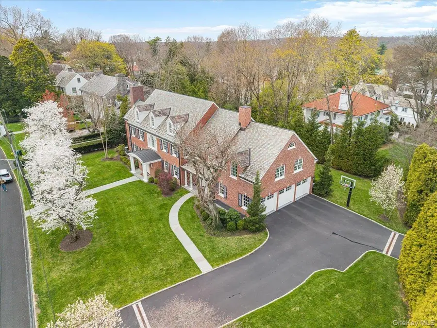 27 Kensington Road, Scarsdale, NY 10583 - #3