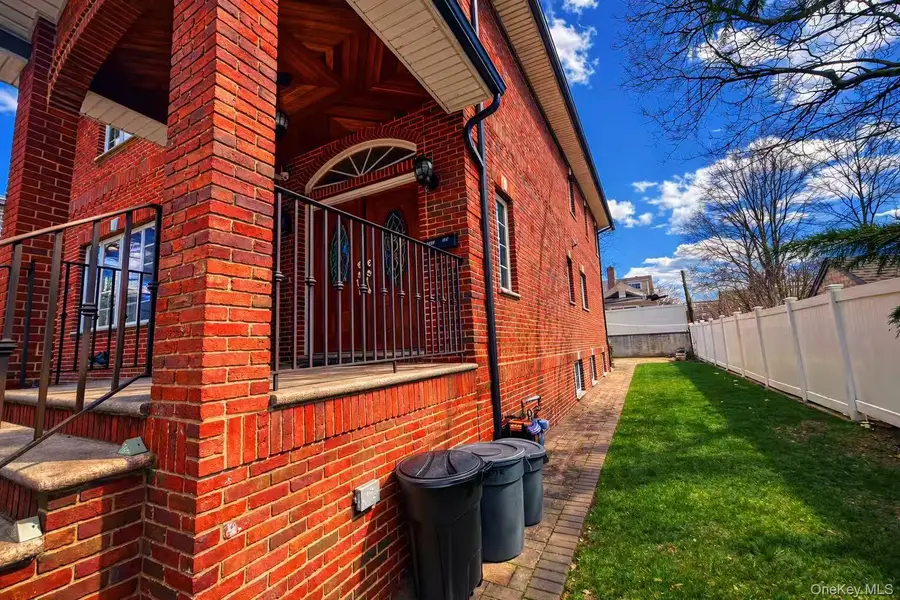 246-12 Cambria, Little Neck, NY 11362 - #3