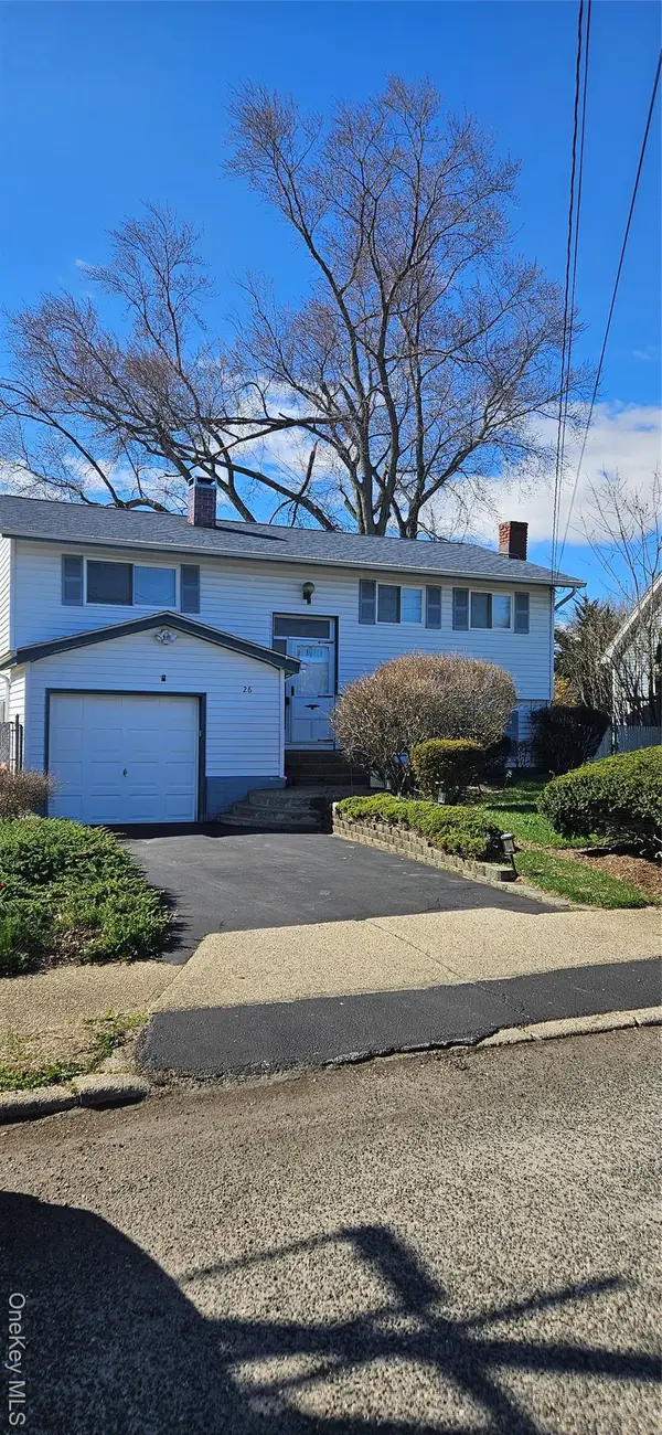 26 Clarke Street, Brentwood, NY 11717