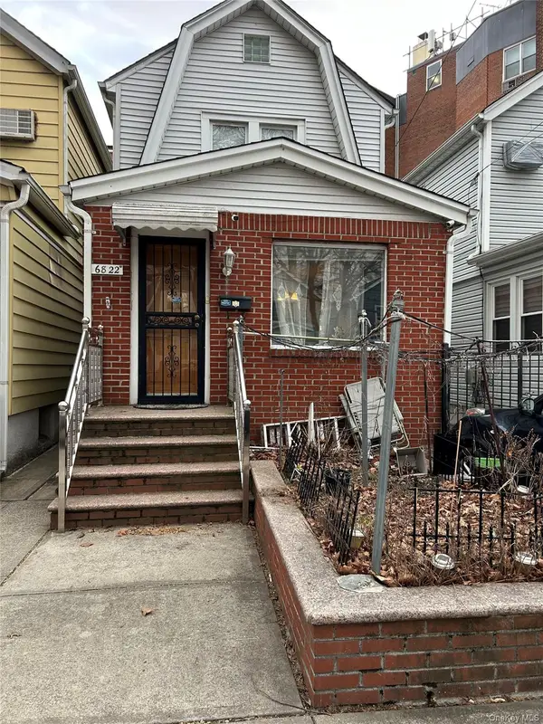 6822 Nansen Street, Forest Hills, NY 11375