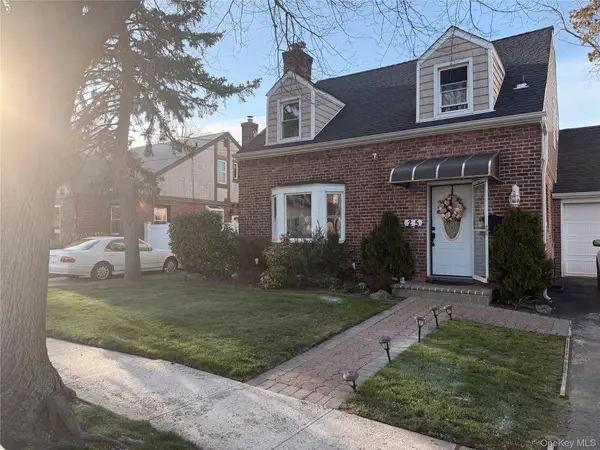 25 Crowell Street, Hempstead, NY 11550