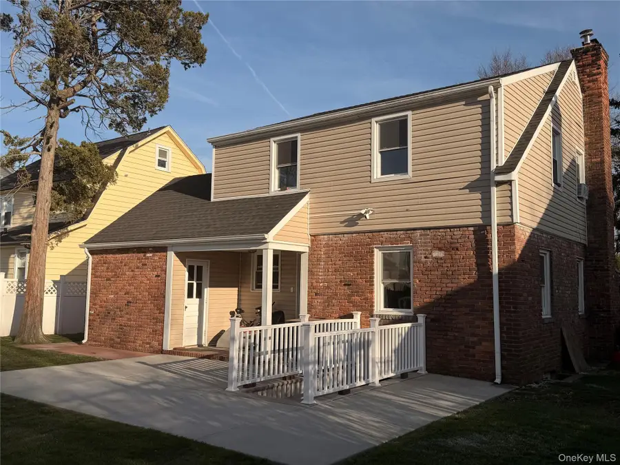 25 Crowell Street, Hempstead, NY 11550 - #3