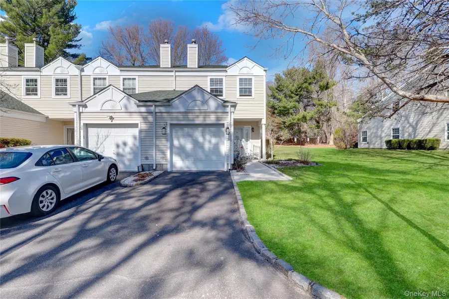 39 Quail Court, Manorville, NY 11949 - #2