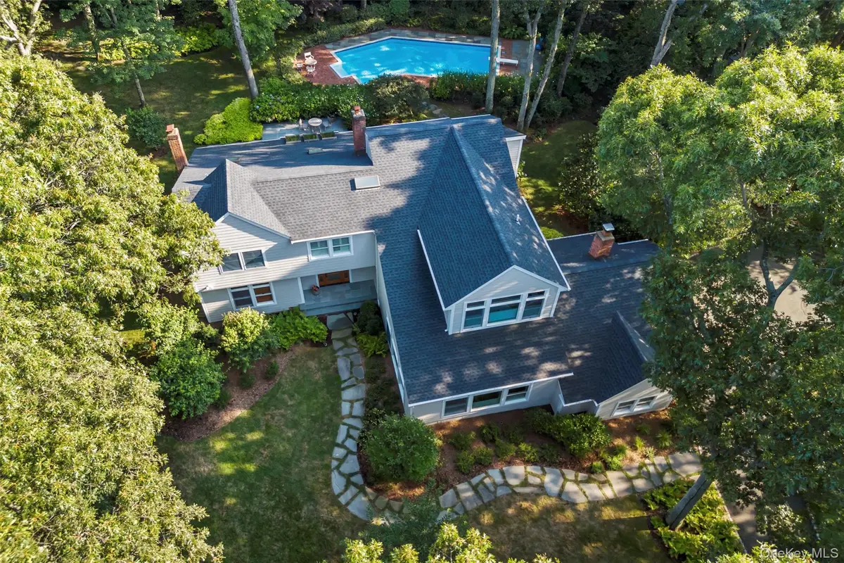 8 Waterview Lane, Setauket, NY 11733 - #1