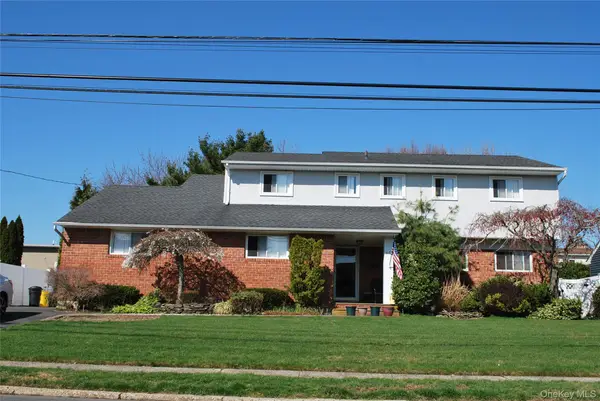 66 Laurel Drive, Massapequa Park, NY 11762