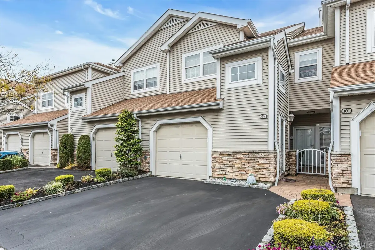 99 Carriage Lane, Plainview, NY 11803 - #1