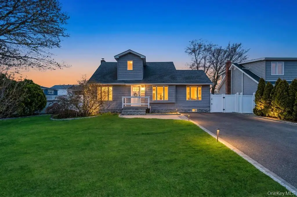 398 33rd Street, Lindenhurst, NY 11757 - #1