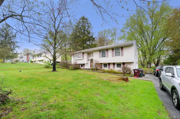 14 Lynmore Avenue, Salisbury Mills, NY 12577