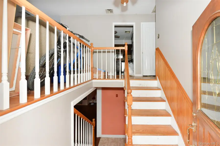 14 Lynmore Avenue, Salisbury Mills, NY 12577 - #3