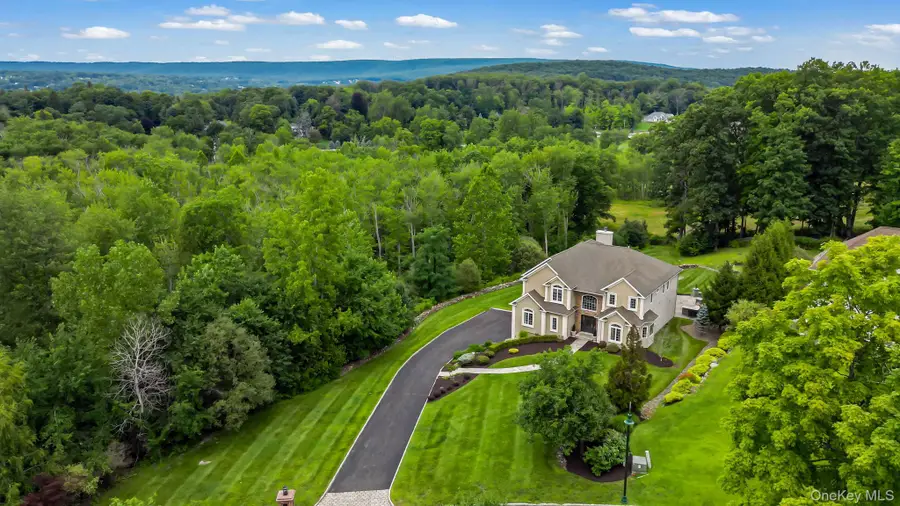 31 Greenwich Avenue, Central Valley, NY 10917 - #3