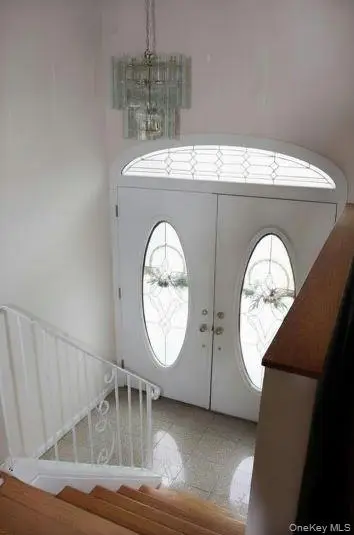 395 N Putnam Avenue, Lindenhurst, NY 11757 - #2