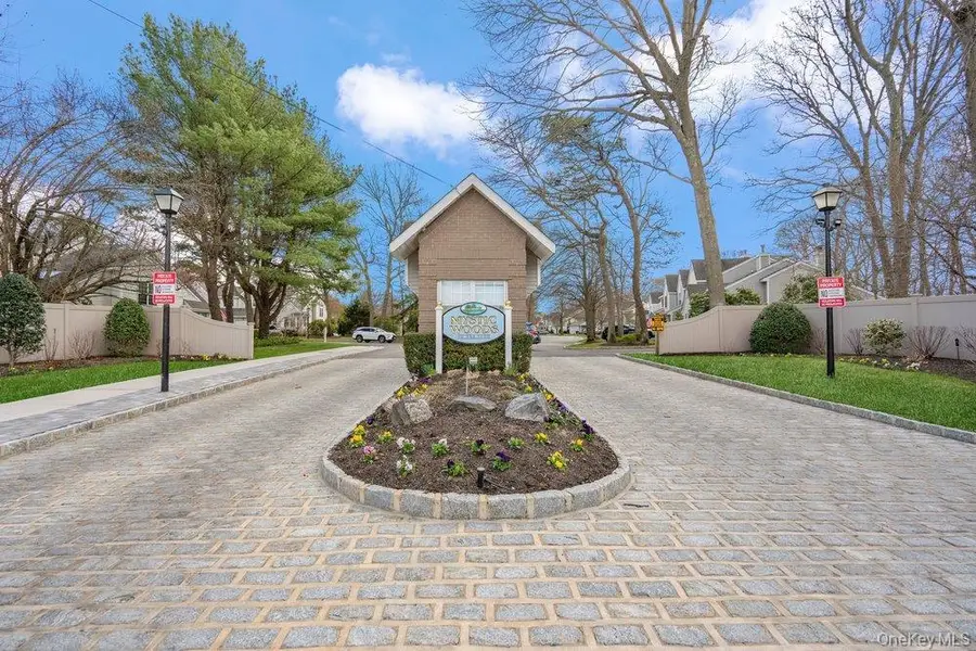 62 Mystic Circle, Bay Shore, NY 11706 - #2
