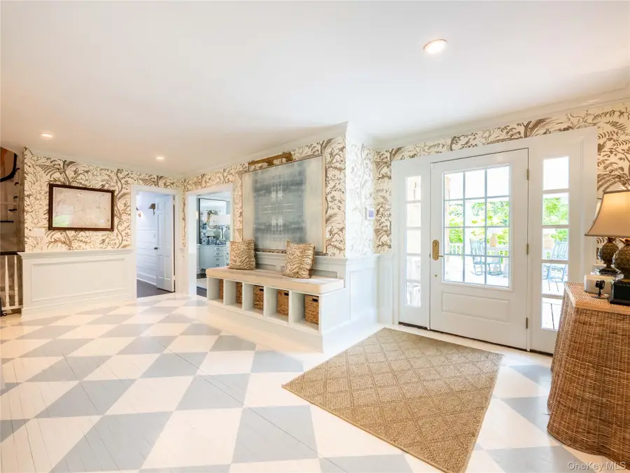 245 Lattingtown Road, Locust Valley, NY 11560 - #2