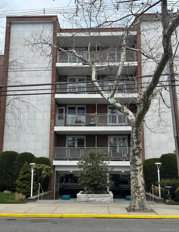 100 Brooklyn Avenue #3L, Freeport, NY 11520