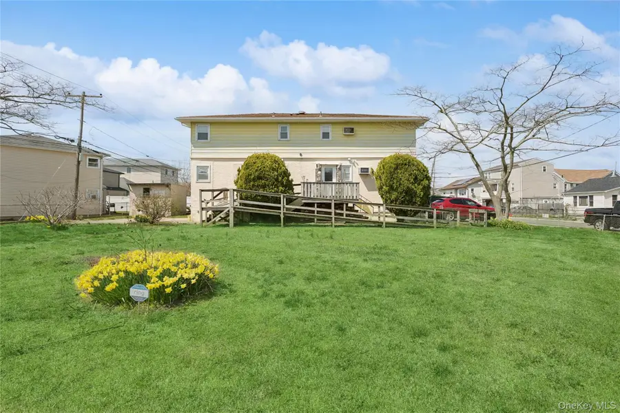 31 Julian Place, Island Park, NY 11558 - #2