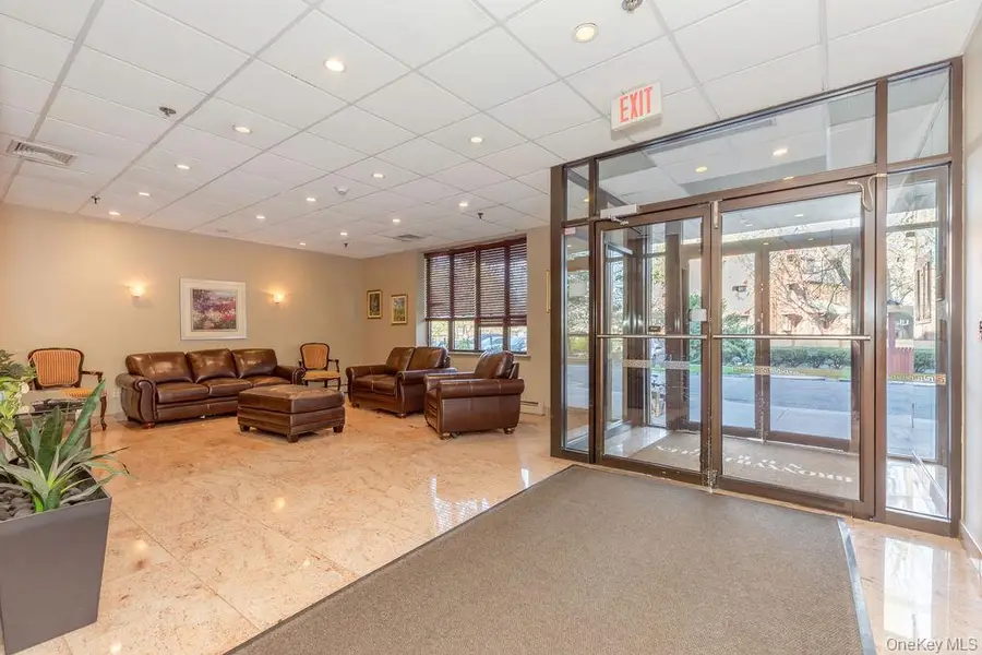 1374 Midland Avenue #PH8, Bronxville, NY 10708 - #3