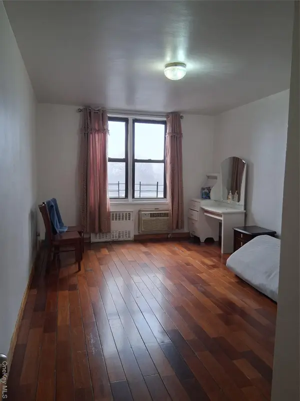 137-40 45th Avenue #5N, Flushing, NY 11355