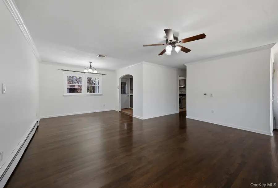 310 Jamaica Avenue, Medford, NY 11763 - #3