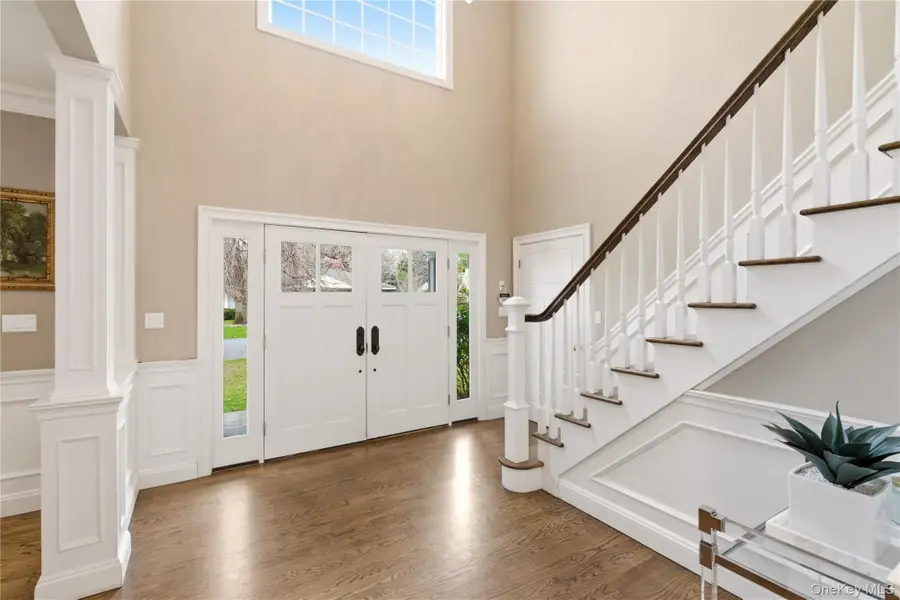 32 Highfield Lane, East Hills, NY 11577 - #3