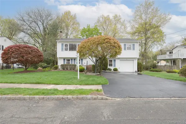 54 Meyer Oval, Pearl River, NY 10965