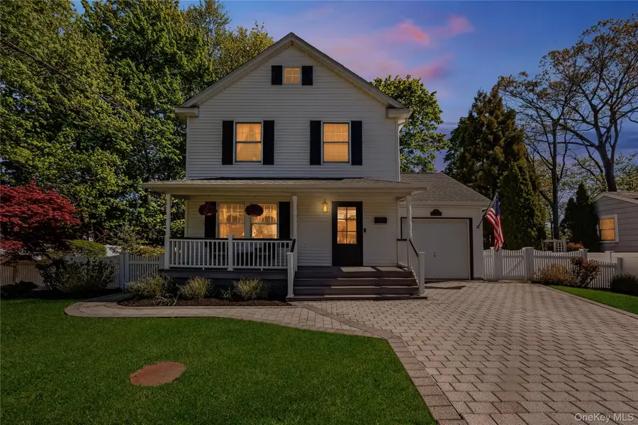 9 Collins Avenue, Kings Park, NY 11754 - #2