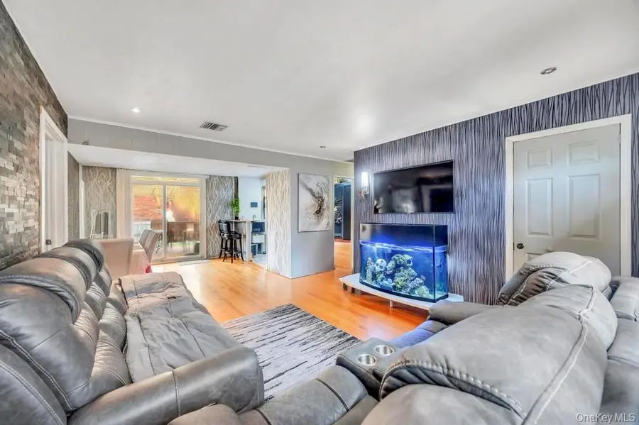 3 Francisco Avenue, Central Islip, NY 11722 - #3