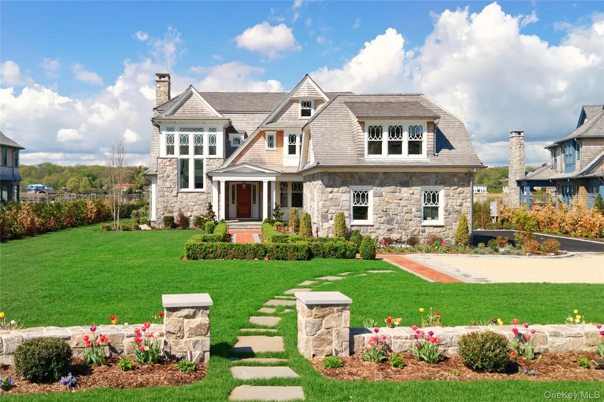 71 Lake Road, Manhasset, NY 11030 - #1