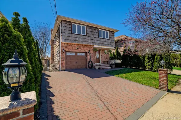 34 Vandewater Avenue, Floral Park, NY 11001