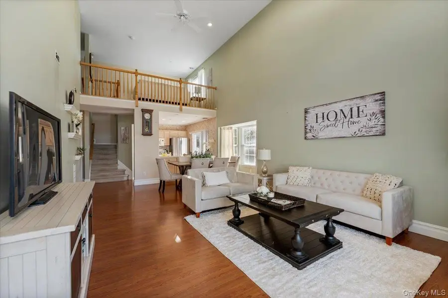 6 Robert Lane, Middle Island, NY 11953 - #2