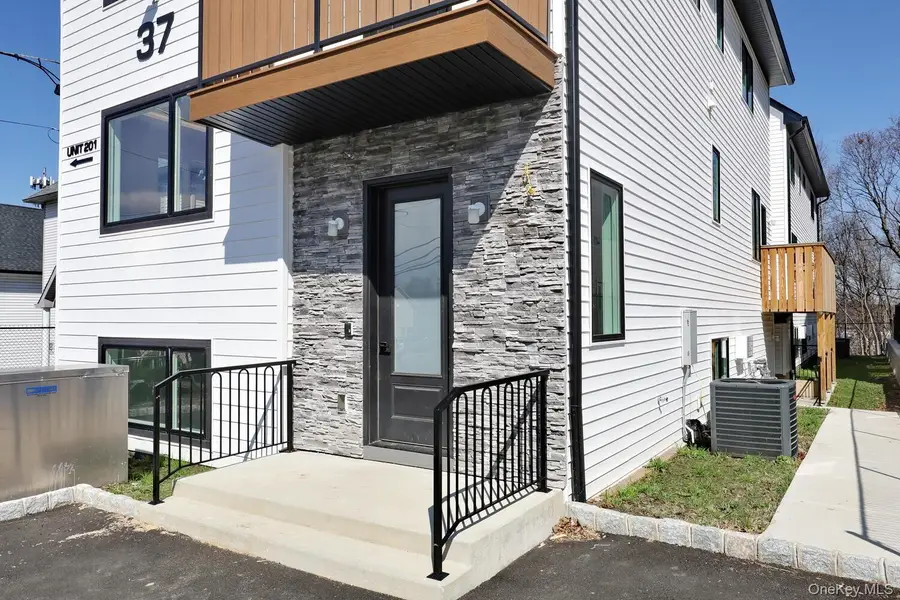 37 Ewing Avenue #201, Spring Valley, NY 10977 - #3